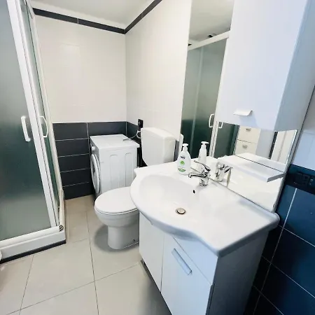 Sea House Loft * تْشيفالو